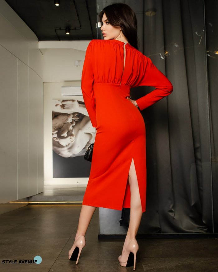 Женское платье красного цвета р.40 372890 372890 фото