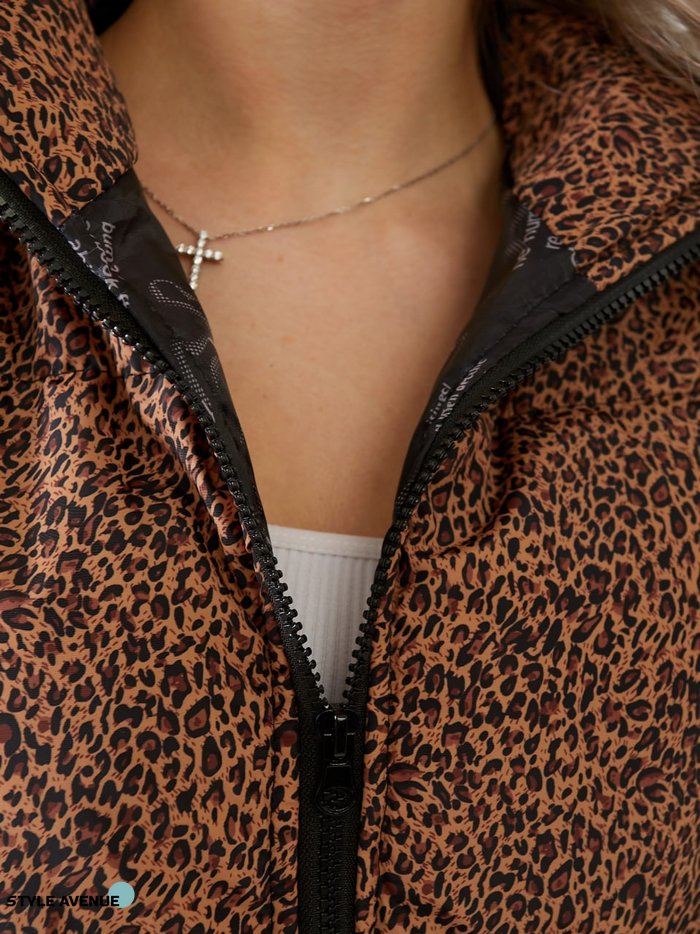 Женская жилетка принт леопард коричневого цвета р.46 406143 406143 фото