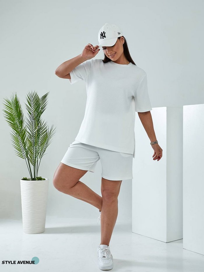 Жіночий костюм двійка з шортами колір білий р.48/50 434121 434121 фото