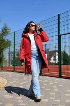 Жіноча куртка з капюшоном колір червоний 449633 449633 фото