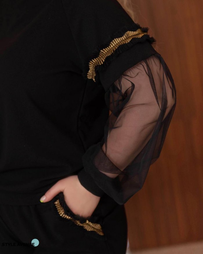 Женский костюм брючный из крепдайвинга черного цвета с золотом р.50/52 435116 435116 фото