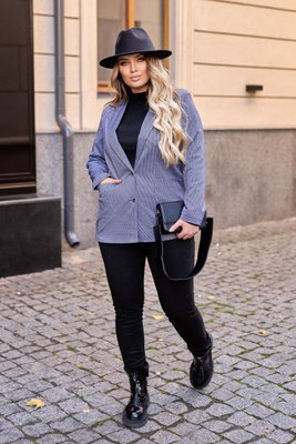 Женский пиджак на подкладке с накладными карманами голубой р.48/50 384656 384656 фото