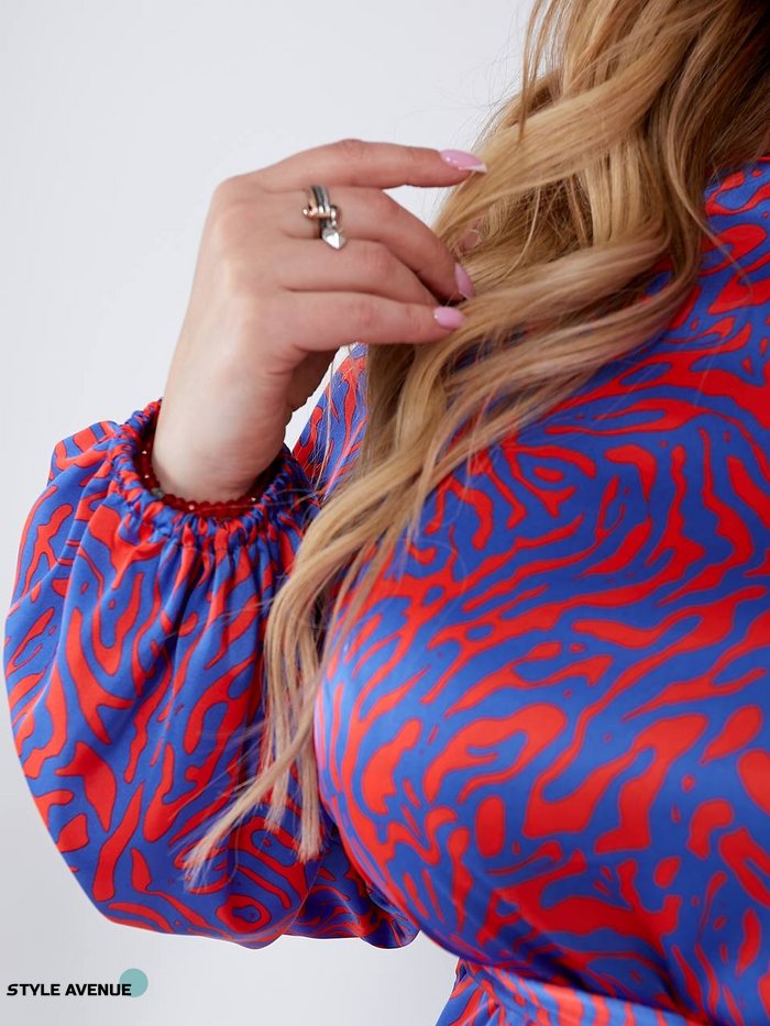 Женская блуза свободного кроя из шелка цвет электрик р.48/52 452258 452258 фото
