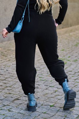 Женские брюки-джогеры на флисе черного цвета р.56/58 383994 383994 фото