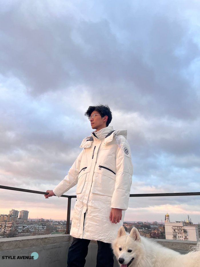 Мужская зимняя удлиненная куртка цвет белый р.L 449733 449733 фото